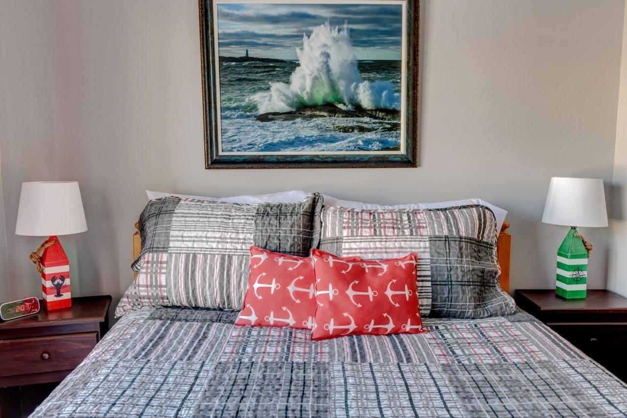Breakwater Inn Пегис Коув Екстериор снимка